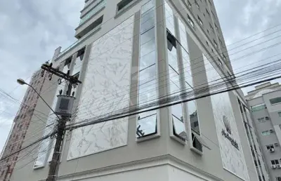 Apartamento com 3 quartos à venda na Rua 310, 414, Meia Praia, Itapema