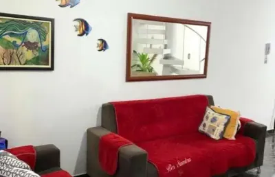 Casa para temporada em bombinhas, bombas, 3 dormitórios, 1 suíte, 2 banheiros, 2 vagas