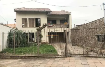 Casa localizada no bairro nossa senhora das graças/canoas