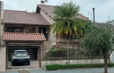 Casa com 3 quartos à venda no Centro, Esteio 