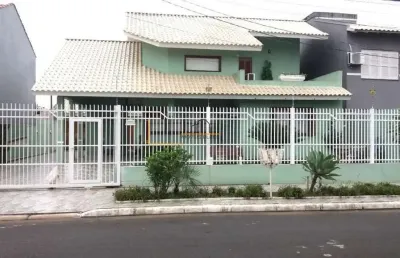 Casa com 3 quartos à venda no Igara, Canoas 