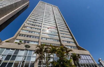 Apartamento localizado no centro de curitiba. vista  panoramica e maravilhosa