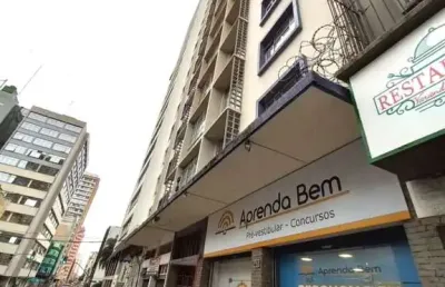Apartamento com 2 quartos  à venda, 66.00 m2 por r$259900.00  - centro - curitiba/pr