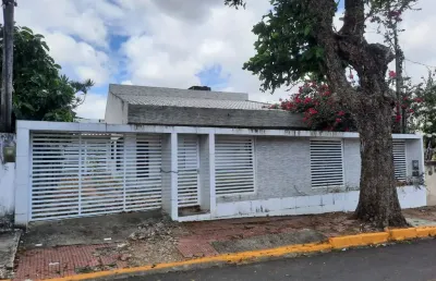 Casa com 4 quartos à venda em casa amarela - 800.000