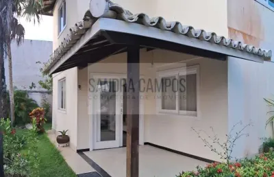 Casa com 4 quartos para alugar no Buraquinho, Lauro de Freitas 