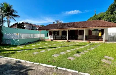 Casa em condomínio a apenas 300 mt da praia - conforto e privacidade garantidos