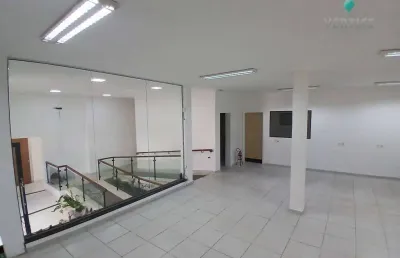 Casa comercial para alugar na Rua Penita, Vila Redentora, São José do Rio Preto