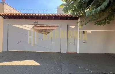 Casa com 3 quartos à venda na Vila Suconasa, Araraquara 