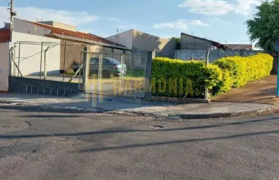 Terreno à venda no Parque Laranjeiras, Araraquara 
