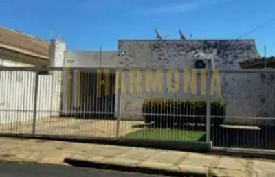 Casa com 3 quartos à venda na Vila Harmonia, Araraquara 