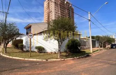 Casa a venda na vila harmonia em otima localizacao.