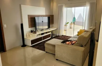 Linda casa terrea a venda proximo ao antigo shopping tropical