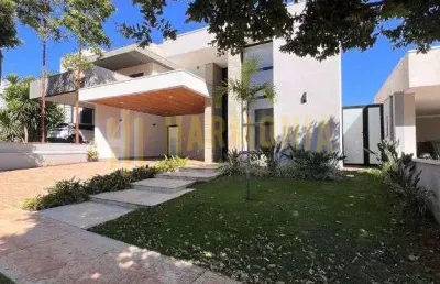 Linda casa a venda no condominio quinta das tipuanas