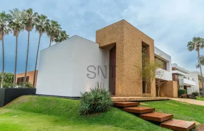 Condomínio royal park - 660 m² de área construída - 4 suítes