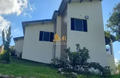 Casa mobiliada em condomínio fechado rural com 4 quartos e vista privilegiada