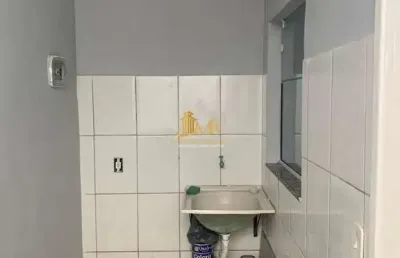 Apartamento reformado no industrial – 2 dorms, 1 vaga, 1º andar, 52m²