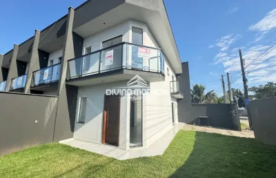 Geminado de esquina com 2 suítes no bairro aventureiro, em joinville/sc.