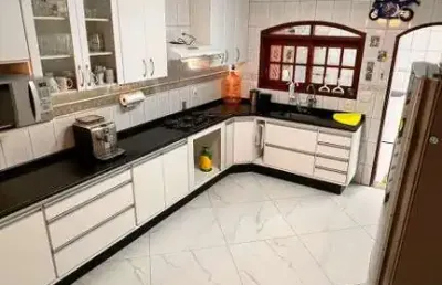 Casa ampla semi mobiliada com 3 suítes no jardim do lago em jundiaí