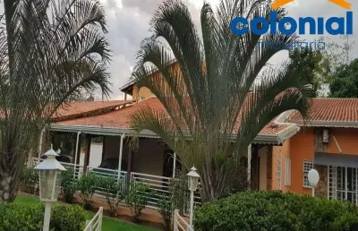 Esplêndida casa 700mts com 4 dormitórios/2suítes em meio a uma grande área verde e muito mais