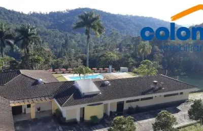 Chácara perfeita, aos pés da serra dos cristais, com 4 suítes, piscina, totalmente plana em 11.500m² de área, condomínio fechado.recanto dos cristais