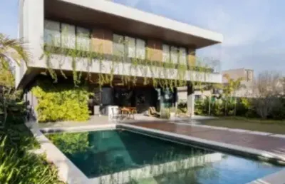Casa em condomínio fechado 850m², mobiliado, 4 suítes em frente ao golf clube. portal do japy, cabreúva.