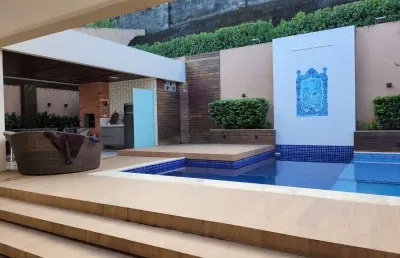 Casa em condomínio fechado com 4 quartos para alugar na rua das alpinéas, 1206, alphaville ii, salvador, 495 m2 por r$ 27.000
