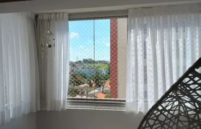 Lindíssimo, ensolarado, reformado, com muitos armários.