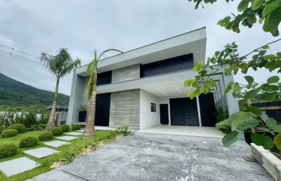 Casa em condomínio fechado com 3 quartos à venda na rua lagoinha, 65, pedra branca, palhoça por r$ 2.550.000