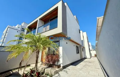 Casa com 3 quartos à venda na rua claudio espindola, 77, nova palhoça, palhoça por r$ 780.000