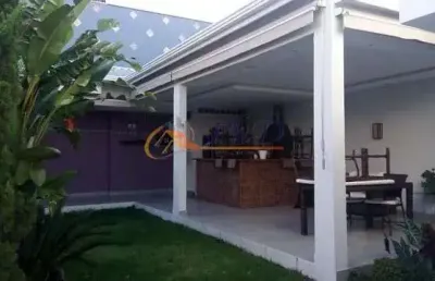 Casa com 3 quartos à venda na Rua Waldemar Piccoli, Horto Santo Antonio, Jundiaí