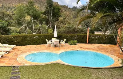 Casa à venda com 3 quartos, 300m2 - cuiabá, petrópolis/rj