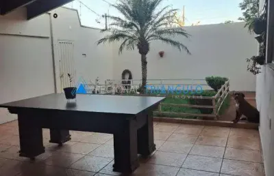 Casa com 3 quartos à venda no Lourdes, Uberaba 
