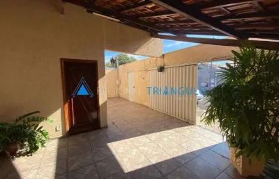 Casa com 3 quartos à venda no Residencial Palmeiras, Uberaba 