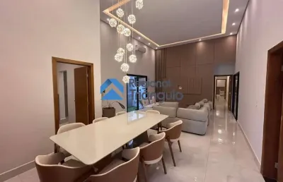 Casa com 4 quartos à venda no Estância dos Ipês, Uberaba 
