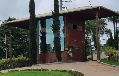 Terreno com 1.018,64m² no condôminio cantos da mata, em iapu, mg