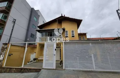 Bela casa a venda no santa cecília com area de lazer e churrasqueira
