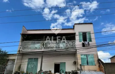 Cobertura com potencial para terraço – 2 quartos, sacada e excelente localização!