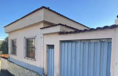 Casa com 4 quartos à venda na Rua Treze de Maio, 186, Centro, Barbacena