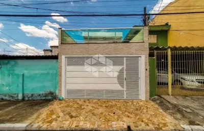 Sobrado à venda na vila sabrina com 3 dormitórios e  2 vagas.