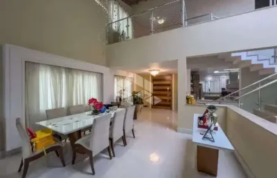 Sobrado no jardim guapira com 3 dormitórios e 4 vagas.