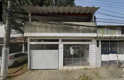Casa com 03 dormitórios 01 suíte e 04 vagas de garagem  de garagem
