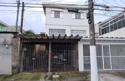 Casa  com 04 dormitórios 02 suítes e 02 vagas de garagem na cidade dutra