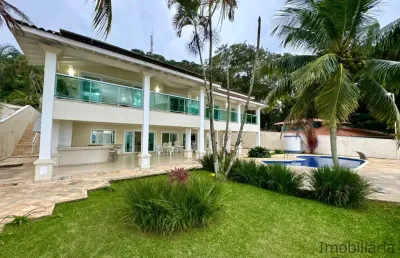 Linda casa alto padrão pé na areia na praia do tenório