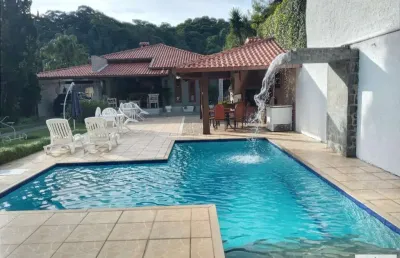 Casa em condomínio para venda em teresópolis, carlos guinle, 5 dormitórios, 5 suítes, 8 banheiros, 2 vagas