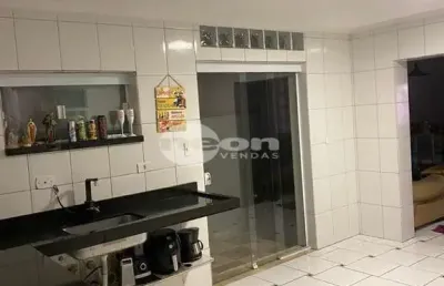 Casa em condomínio fechado com 3 quartos à venda na rua machado de assis, 40, santa terezinha, são bernardo do campo, 137 m2 por r$ 790.000