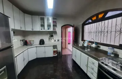 Casa com 3 quartos à venda na rua ernesto pedron, 196, jardim las vegas, santo andré, 185 m2 por r$ 550.000