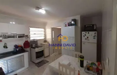 Vende apartamento reformado 87m² na saúde  200 metros  para metrô saúde  2 dormitórios 1 sala com 2 ambientes cozinha com 1 copa  1 vaga  demarcada .