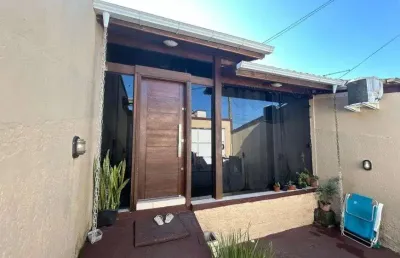 Casa geminada 2 dormitorios com edicula - ceniro martins