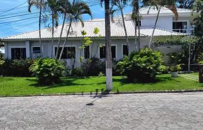 Residencia borda da praia salao 5 quartos  itauna saquarema rj