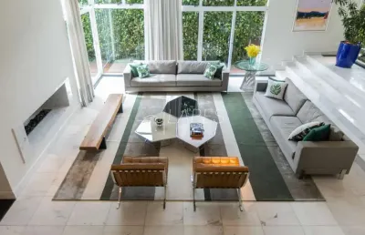 Casa de condomínio com 556 m², 5 quartos sendo 3 suítes à venda no bairro campo comprido.